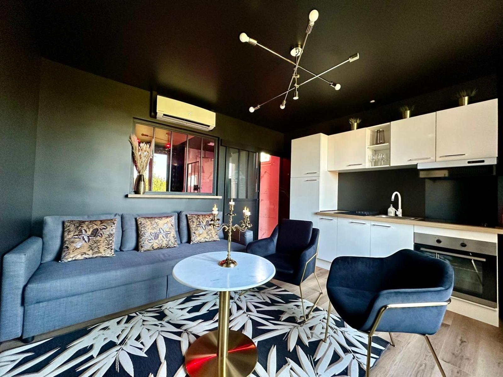 Suite Meg Esbly ภายนอก รูปภาพ